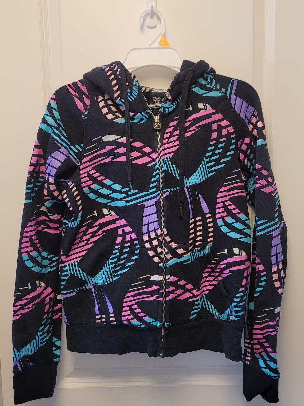 TNA Aritzia Graphic Print Zip Up Hoodie Jacket Black Pink Blue Purple Medium - Picture 1 of 7